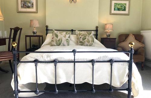 Hatch Beauchamp Hotel | Farthings Country House Hotel & Restaurant Tunton