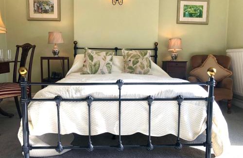 Hatch Beauchamp Hotel | Farthings Country House Hotel & Restaurant Tunton