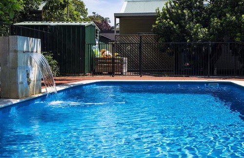 Pickering Brook House | Farview Guest Accommodation