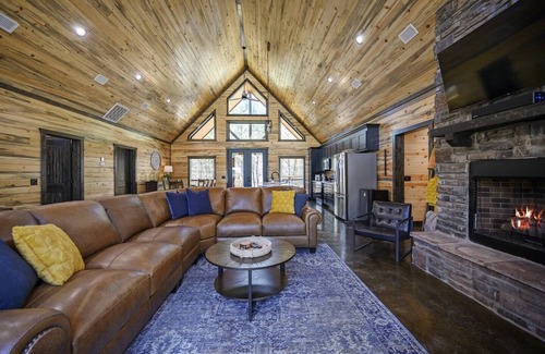 Broken Bow Cabin | Favorite Private Pool Oasis/HEATED POOL option* - Hot Tub, Adventure Zone