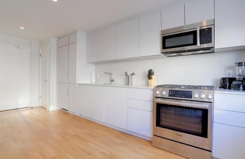 Radnor - Fort Myer Heights Apartment | Feel Like at Home From Arlington in This Stylish Apt