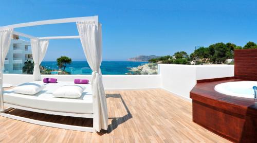 Costa de la Calma Hotel | FERGUS Style Cala Blanca Suites