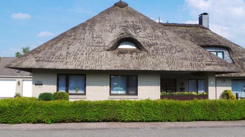 Berumerfehn Apartment | Ferien im Reetdachhaus