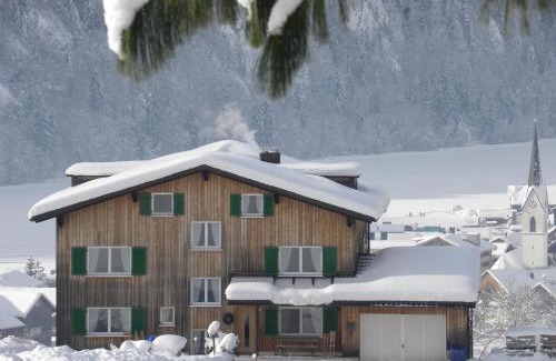 Bizau House | Ferienhaus Bergland