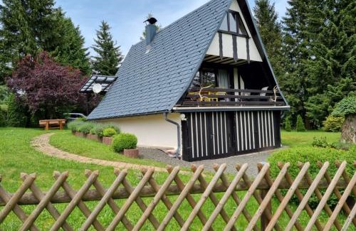 Emsetal Apartment | Ferienhaus Falknerei am Rennsteig
