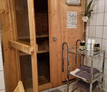 Emsetal Apartment | Ferienhaus Falknerei am Rennsteig