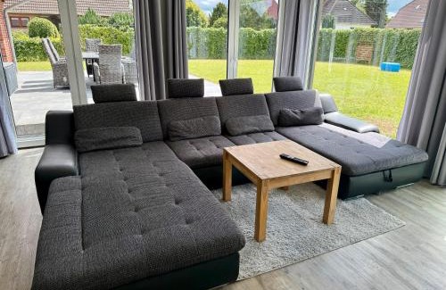 Neuenburg House | Ferienhaus Neeborg