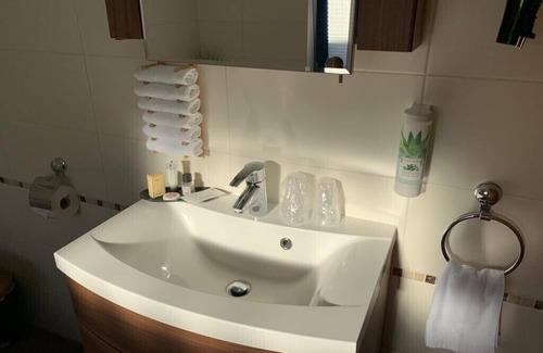 Walchum Cabin | Ferienhausvermietung Herbers am Seepark Eiken
