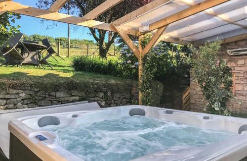 Llangynin House | Ffynnonlwyd Cottage