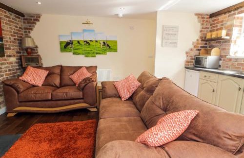 Llangynin House | Ffynnonlwyd Cottage