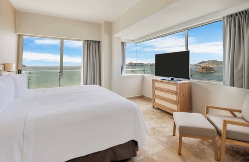 Costera Acapulco Resort | Fiesta Americana Acapulco Villas