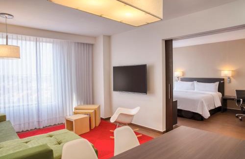 San Nicolas de los Garza Hotel | Fiesta Inn Monterrey la Fe