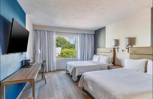 Monterrey Hotel | Fiesta Inn Monterrey Valle
