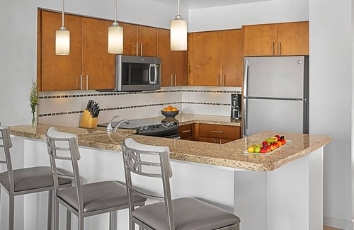 Palm Desert Apartment | ๐
๐ข๐ง๐๐ข๐ง๐  ๐๐๐ข๐ฅ๐ข-Coachella Fun @ Desert Springs Villas Resort+Amenities