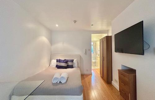 Acton Apartment | First floor flat
