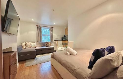Acton Apartment | First floor flat