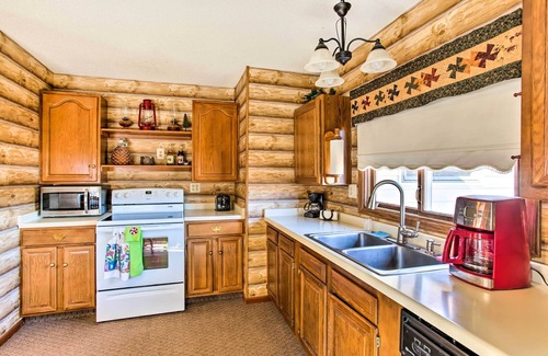 Lake Nebagamon Cabin | Fish & Hike: Wooded Cabin 9 Mi to Lake Nebagamon!