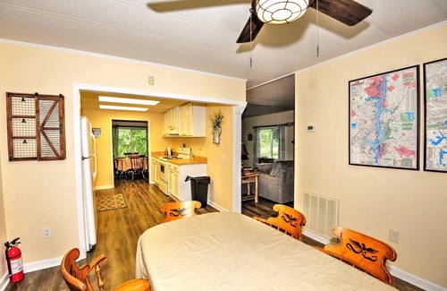 Groveoak House | Fishermans retreat at desirable Guntersville Mid Lake, Private boat ramp & dock