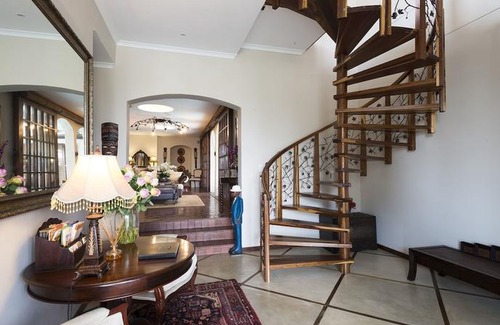 Umhlanga House | Five Burnham Guest House