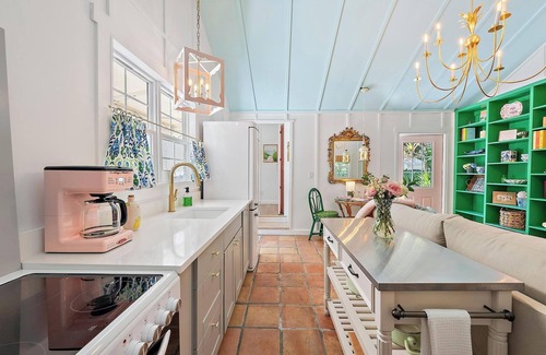 Stuart House | Flamingo Cove Bungalow