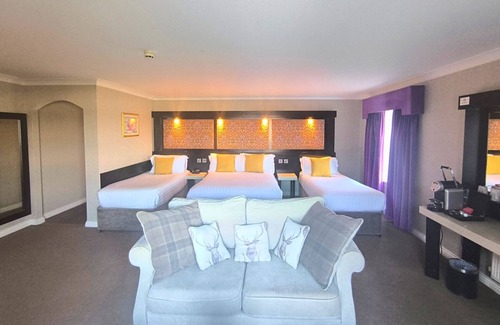 Roscoe Hotel | Flannery's Hotel Galway