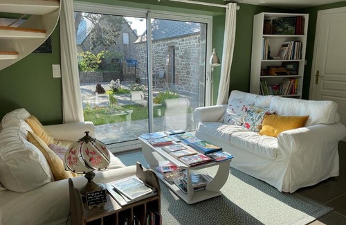 Montfarville Bed & Breakfast | Fleur & Mer