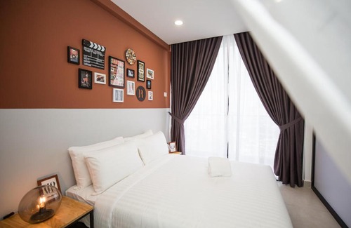 Kampung Pasir Segambut Apartment | Flexus Signature by Luxury Suites Asia