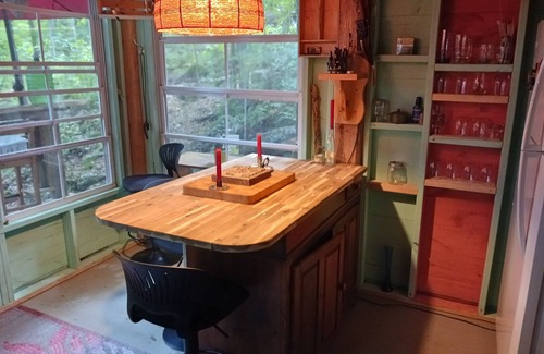 Rideau Lakes Boat Rental | Floating Bunkie Glamping @ Big Crosby Lake