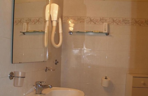 Sesto Fiorentino Villa | Florence Villa Sleeps 8
