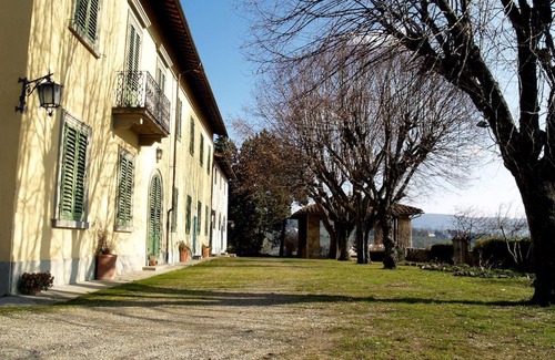 Sesto Fiorentino Villa | Florence Villa Sleeps 8