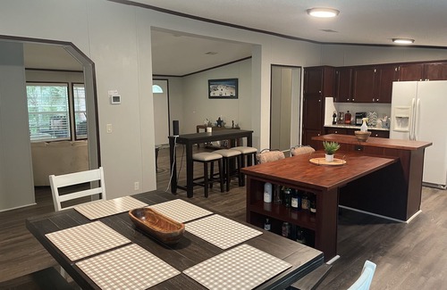 Tomoka Farms Cottage | Florida Country Paradise, minutes from the beach and speedway, bikers heaven