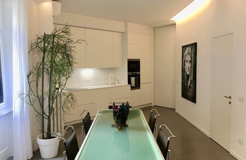 Cerchia dei navigli House | FLORIO'S COURT AT THE SCALA luxury apartment