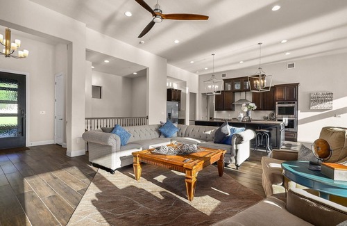 Steiner Ranch House | Football Fave - Waterfront, Private Mini Beach!