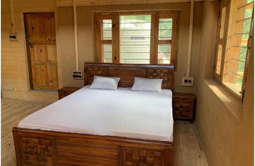 Mukteshwar Hotel | Forest View Farmhouse Stay
