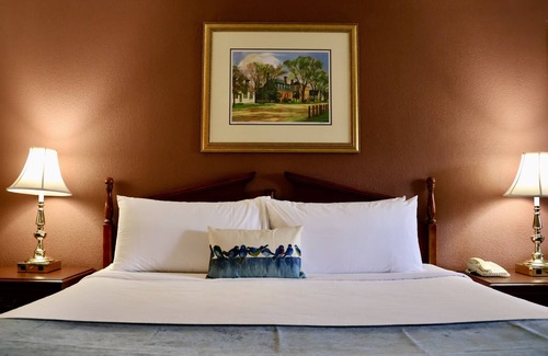Williamsburg Hotel | Fort Magruder Historic Williamsburg, Trademark by Wyndham