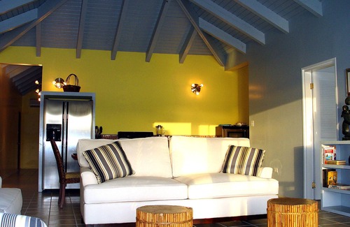 Freshwater Pond Resort | Fort Recovery Beachfront Villa and Suites Hotel 3BR