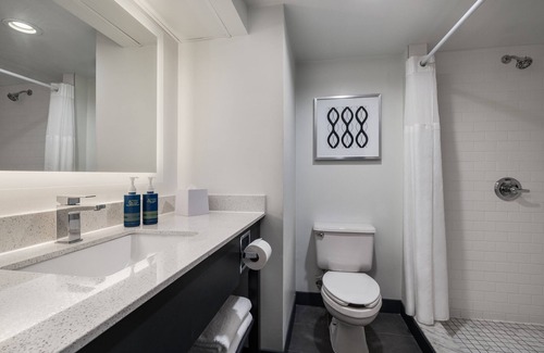 Greensboro Hotel | Four Points by Sheraton Greensboro Airport
