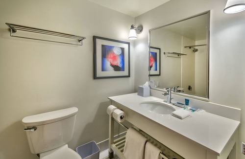 Downtown Juneau Hotel | Four Points by Sheraton Juneau