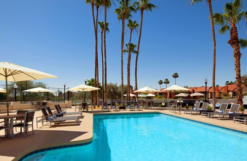 Ahwatukee Foothills Hotel | Four Points by Sheraton Phoenix South Mountain