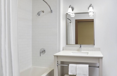 Regina Hotel | Four Points By Sheraton Regina