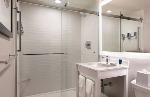 Windsor Hotel | Four Points by Sheraton Windsor Downtown