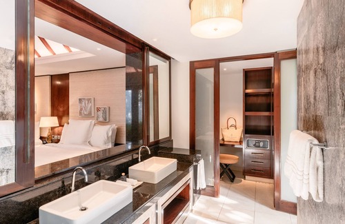 Grand River South East Resort | Four Seasons Mauritius at Anahita