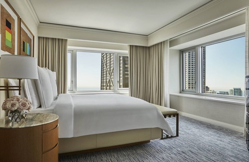 Near North Side Hotel | Four Seasons Hotel Chicago