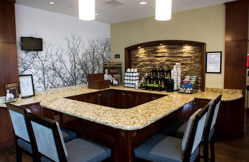 Lexington Condo | Free Breakfast. Indoor Pool. Gym. 10 Min from University of Kentucky.