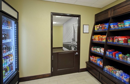 Odessa Condo | Free Breakfast. Outdoor Pool. Gym. Perfect Family Vacation!