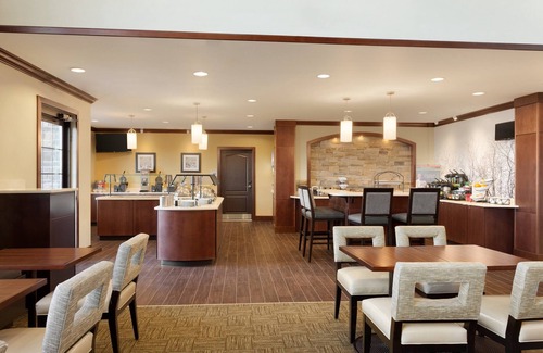 Midland Condo | Free Breakfast. Pool. Close to the new Chevron and Oxy campuses!