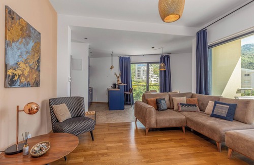 Becici Apartment | *Free Spa* Stylish Dream Getaway! 270° SeaView 1BRnn