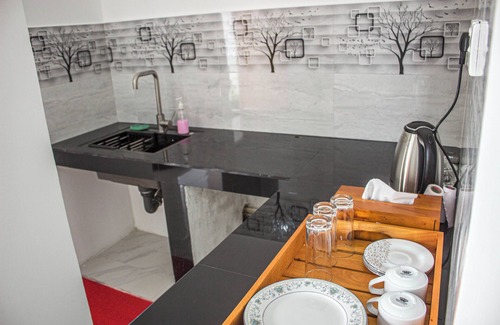 Andiambalama Hotel | Free Wifi, Air Conditions, Tea & Coffee,