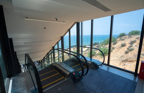 Suoi Nuoc Beach Apartment | Front Beach Condotel Apec Mandala Mui Ne - New in 2023