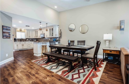 Lake Delton Condo | FULLY UPGRADED LAKEFRONT PENTHOUSE PANORAMIC VIEWS WITH BEACH ACCESS BOAT SLIP